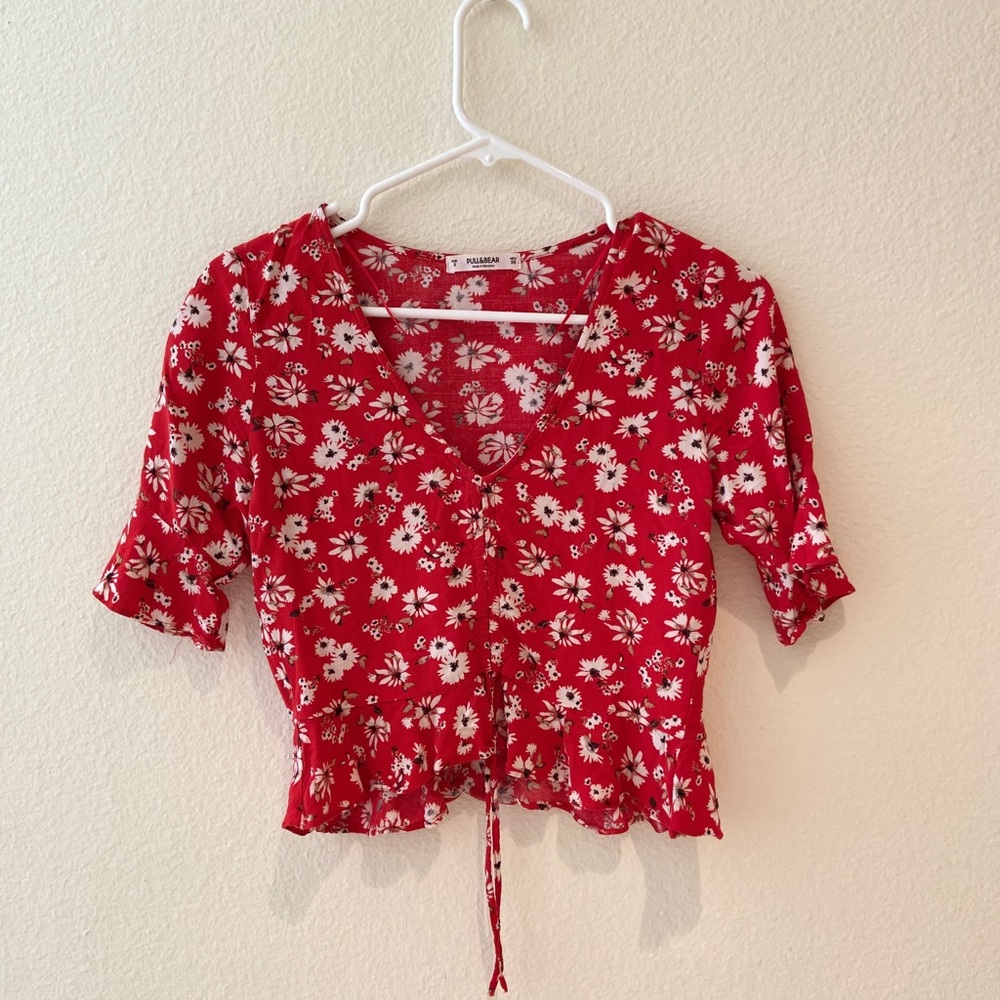 Red cropped floral top